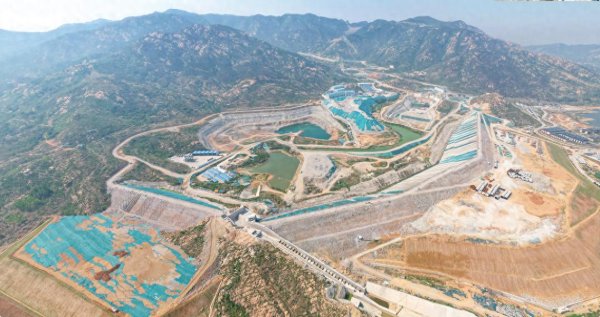 优配合伙人 地上垒大坝 地下盖房子 国网新源山东泰安二期抽水蓄能电站项目进入主体设备安装阶段