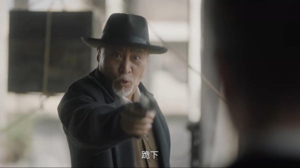 股巢网 《潜渊》36集结局热议：梁朔没牺牲，谢峻安是叛徒，江飞曼还活着